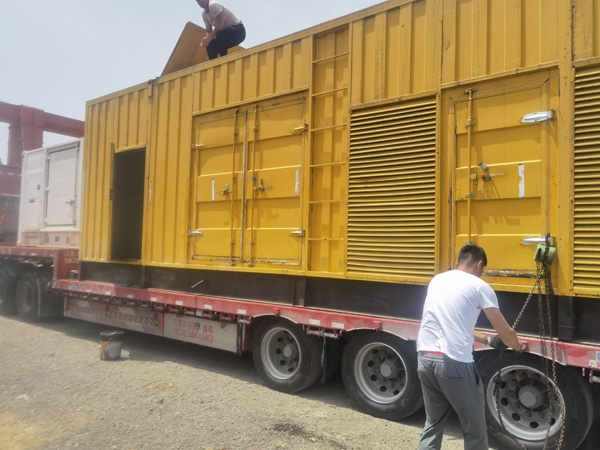 广阳除了负载情况和发动机维护,还有哪些因素会影响 200kw 柴油发电机的油耗?